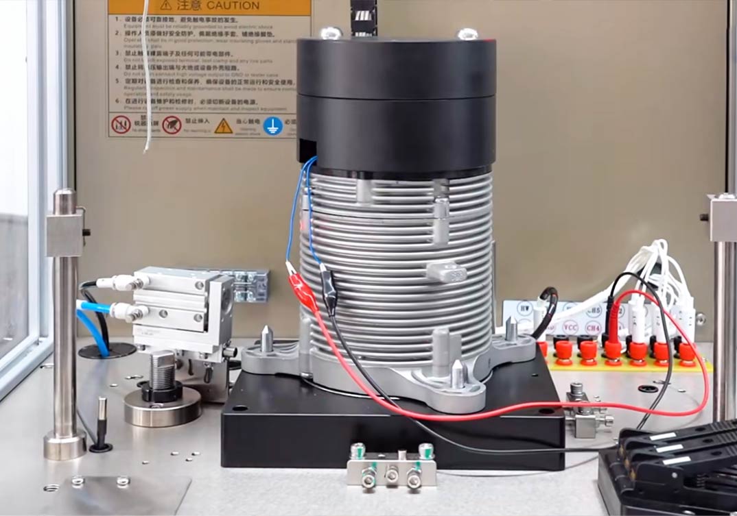 中置驅(qū)動電機(jī)測試系統(tǒng)應(yīng)用現(xiàn)場